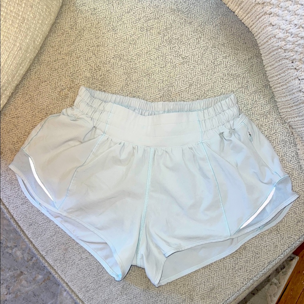 Lululemon Hotty hot low rise shorts